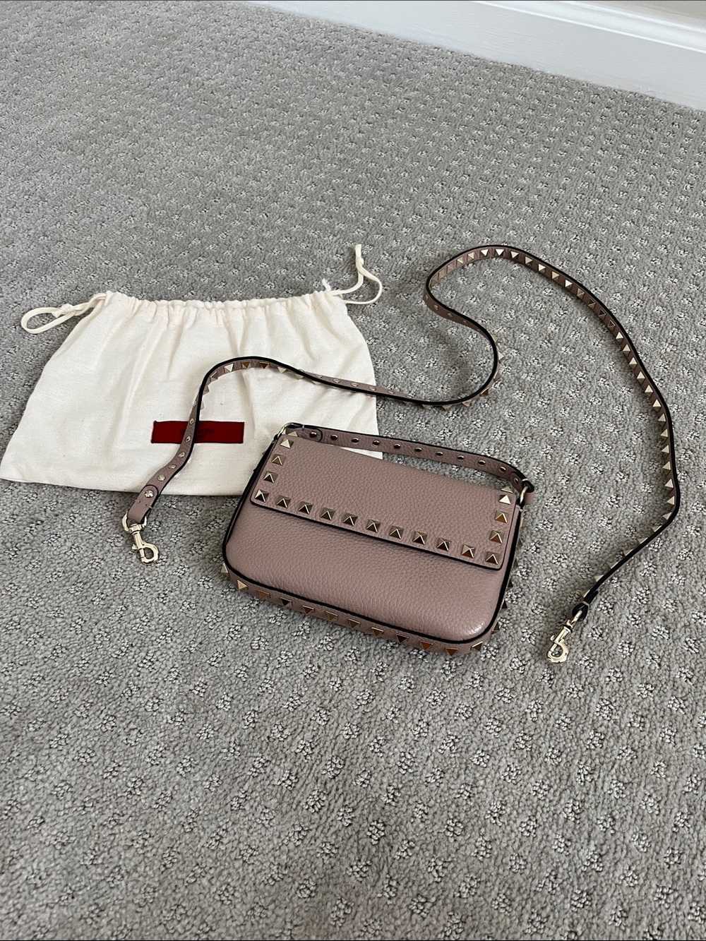 Valentino Rockstud Stud-Trim Crossbody Bag in Taupe